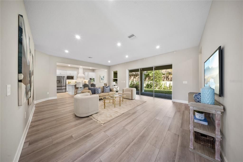 For Sale: $1,950,000 (6 beds, 6 baths, 5226 Square Feet)