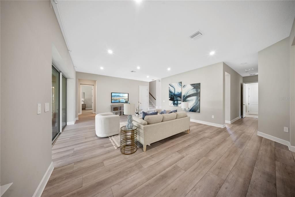 For Sale: $1,950,000 (6 beds, 6 baths, 5226 Square Feet)