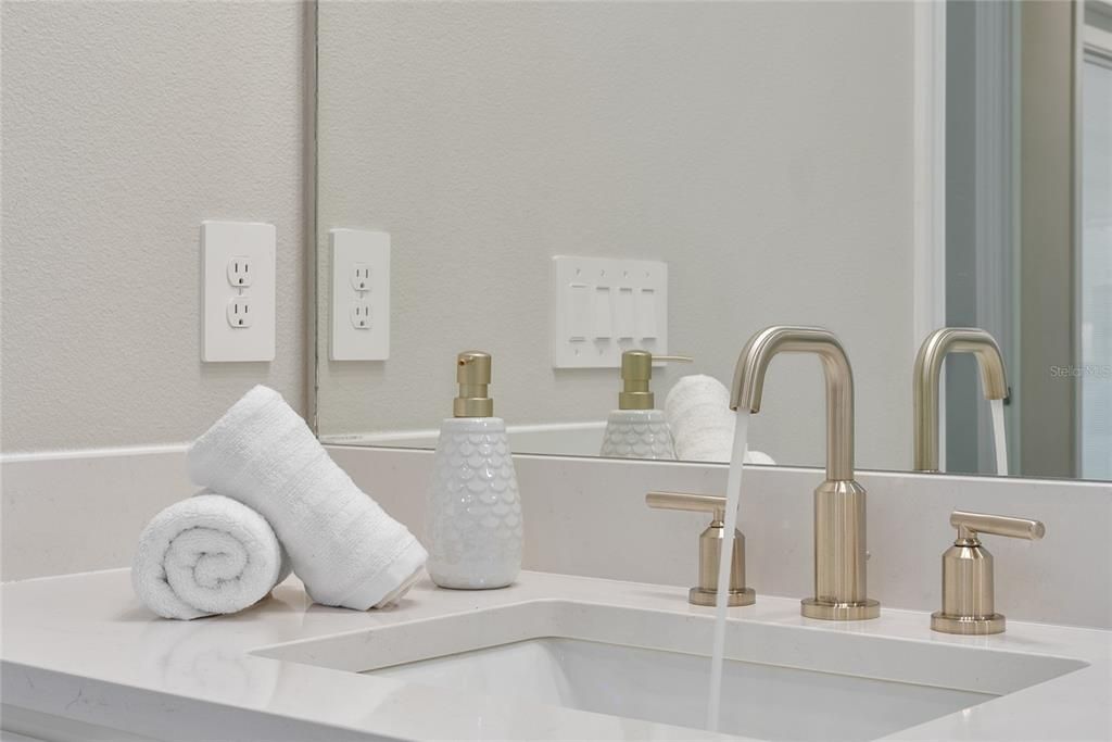 For Sale: $1,950,000 (6 beds, 6 baths, 5226 Square Feet)