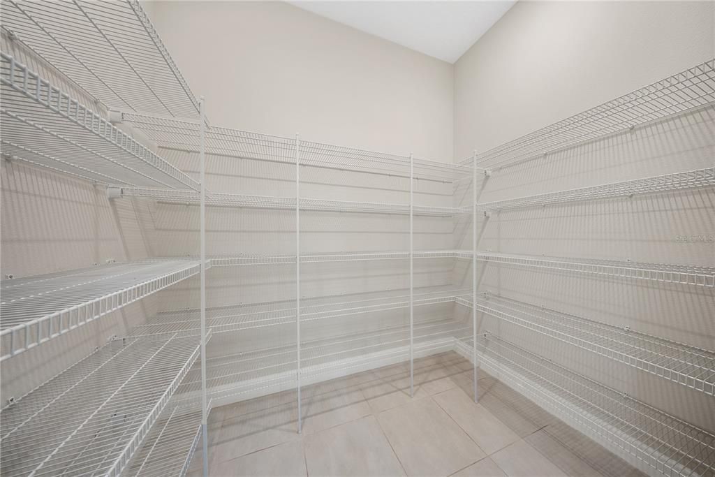 For Sale: $1,950,000 (6 beds, 6 baths, 5226 Square Feet)