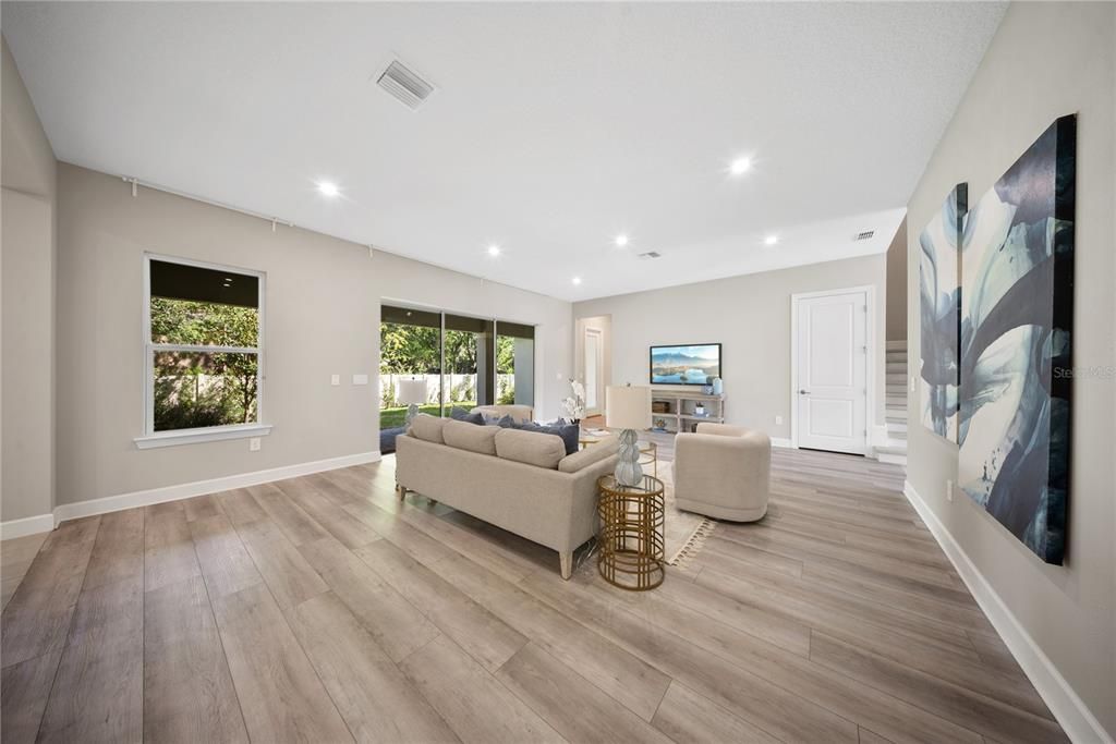 For Sale: $1,950,000 (6 beds, 6 baths, 5226 Square Feet)