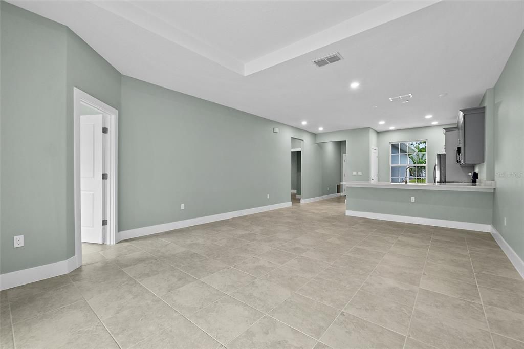 For Rent: $1,950 (3 beds, 2 baths, 1314 Square Feet)