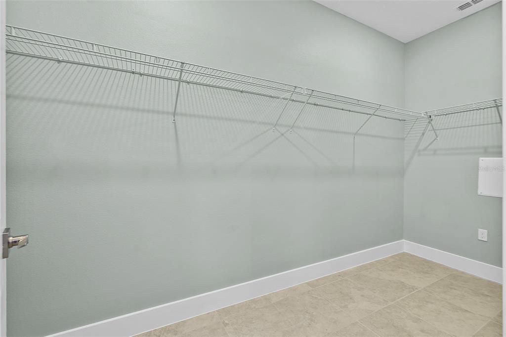 For Rent: $1,950 (3 beds, 2 baths, 1314 Square Feet)