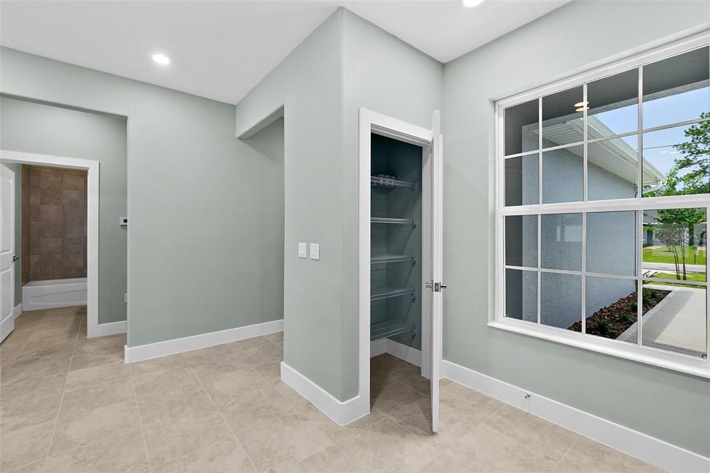 For Rent: $1,950 (3 beds, 2 baths, 1314 Square Feet)