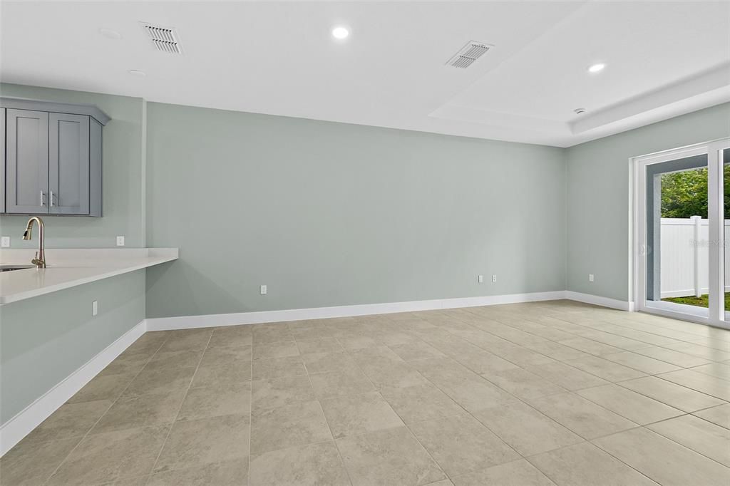 For Rent: $1,950 (3 beds, 2 baths, 1314 Square Feet)