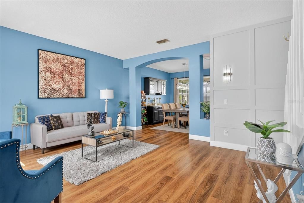 待售: $610,000 (4 贝兹, 2 浴室, 2526 平方英尺)