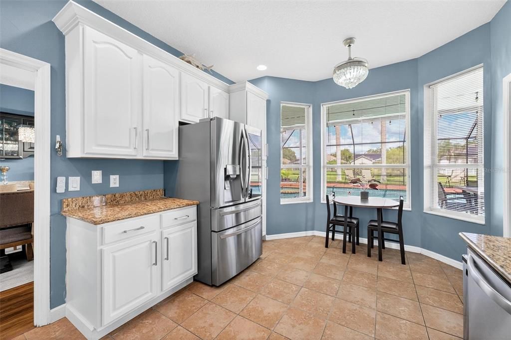 待售: $610,000 (4 贝兹, 2 浴室, 2526 平方英尺)