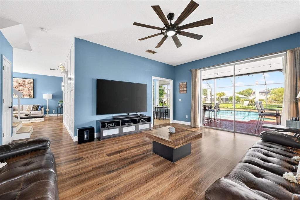 待售: $610,000 (4 贝兹, 2 浴室, 2526 平方英尺)