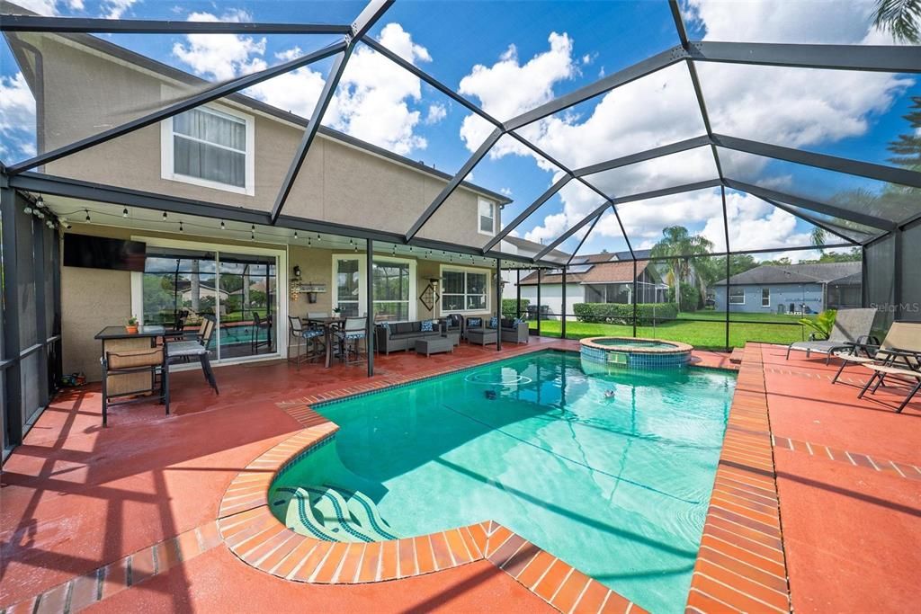 待售: $610,000 (4 贝兹, 2 浴室, 2526 平方英尺)