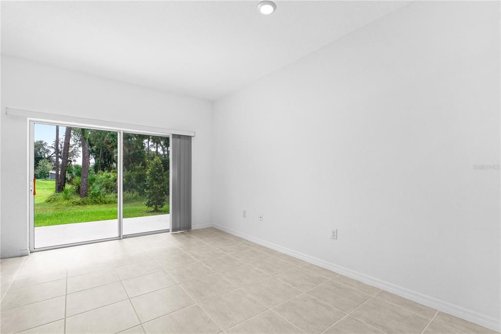 For Rent: $2,000 (3 beds, 2 baths, 1373 Square Feet)