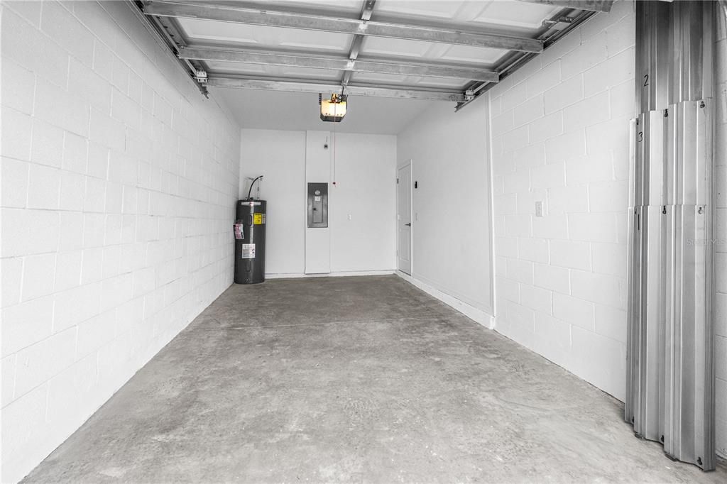 For Rent: $2,000 (3 beds, 2 baths, 1373 Square Feet)