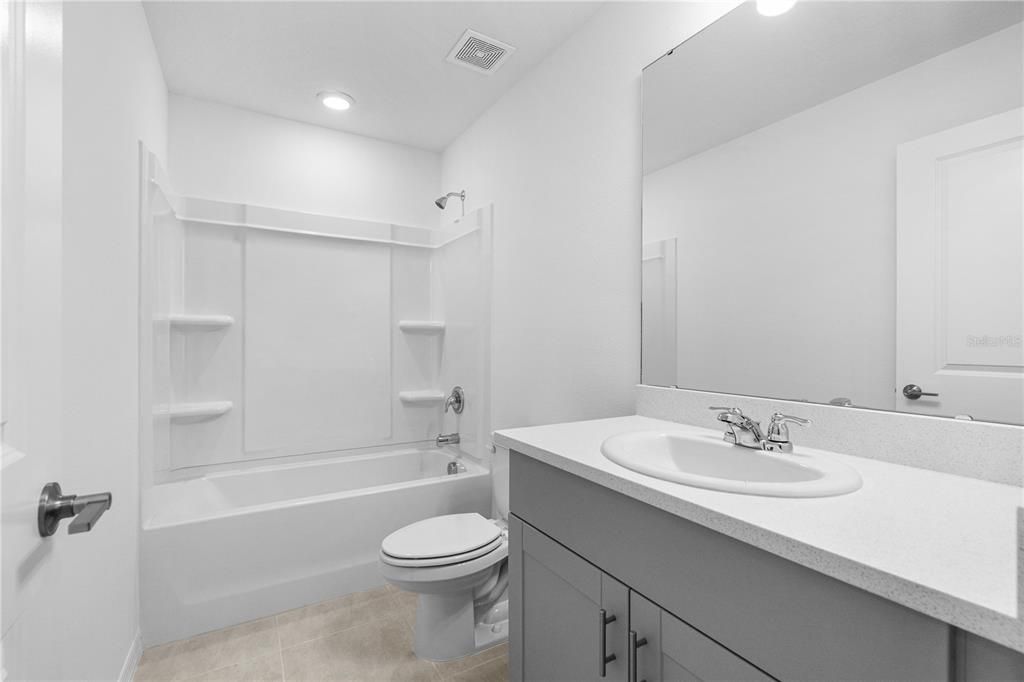 For Rent: $2,000 (3 beds, 2 baths, 1373 Square Feet)