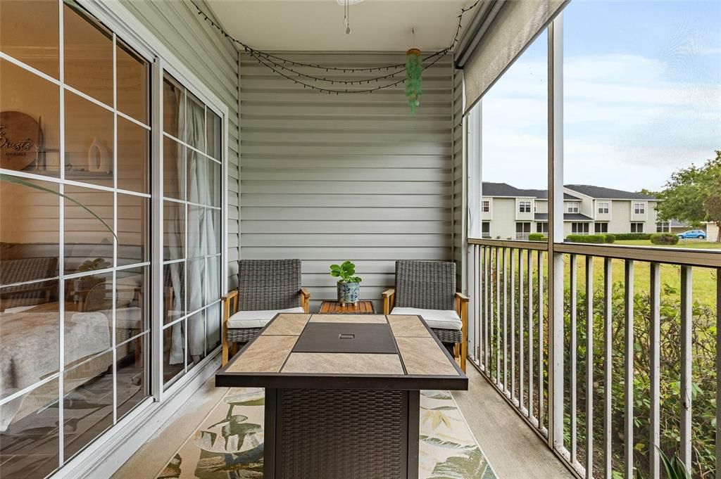 Active With Contract: $199,900 (2 beds, 2 baths, 1275 Square Feet)