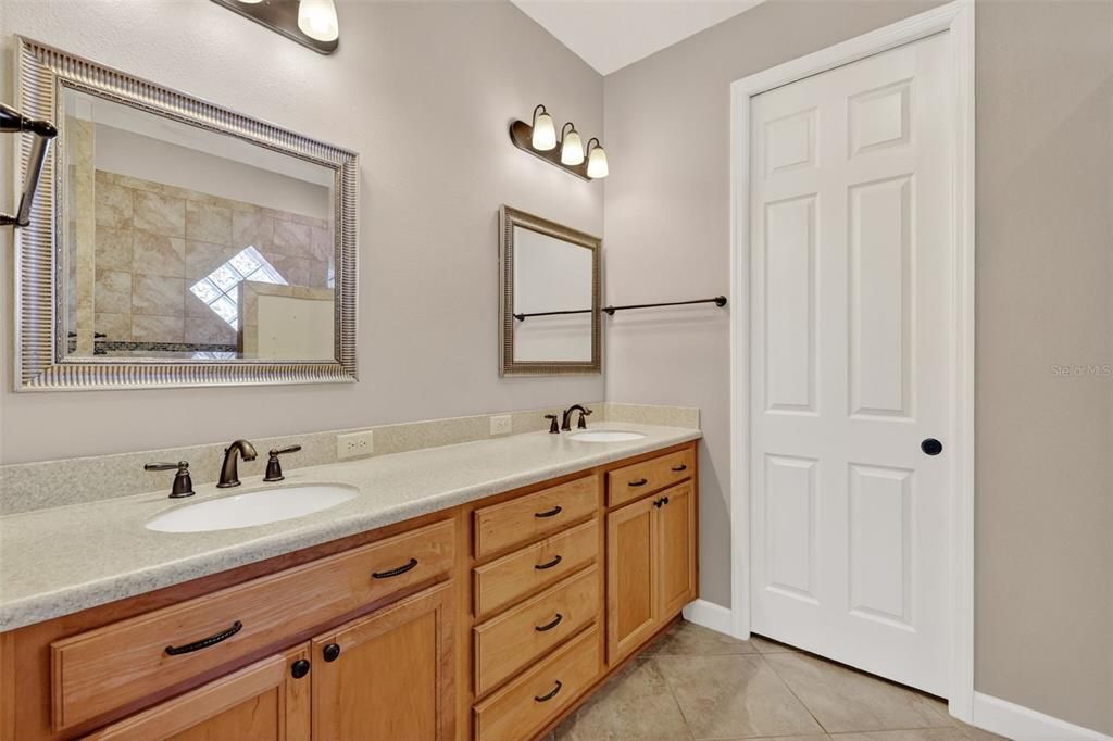 For Sale: $535,000 (3 beds, 2 baths, 2018 Square Feet)