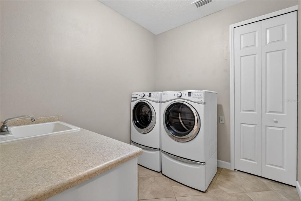 For Sale: $535,000 (3 beds, 2 baths, 2018 Square Feet)