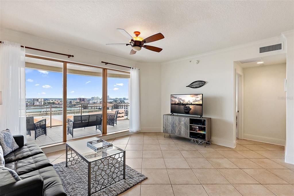 En Renta: $6,950 (2 camas, 2 baños, 1405 Pies cuadrados)