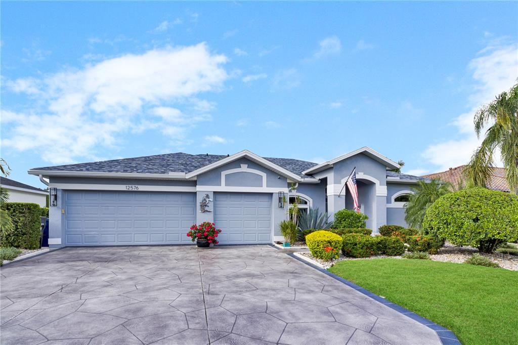 For Sale: $789,000 (4 beds, 3 baths, 2402 Square Feet)