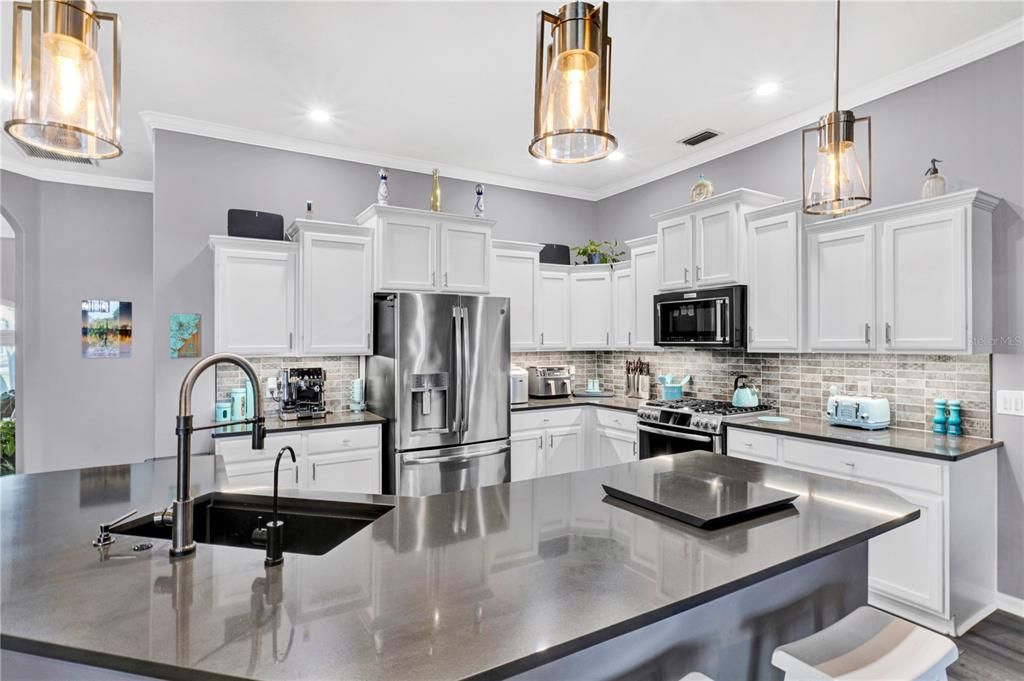 For Sale: $789,000 (4 beds, 3 baths, 2402 Square Feet)