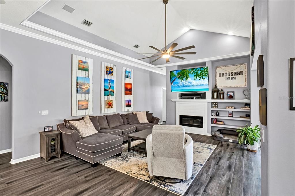 For Sale: $789,000 (4 beds, 3 baths, 2402 Square Feet)