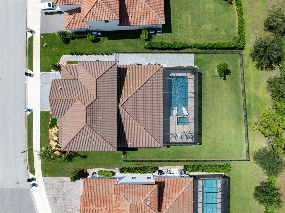 合同活跃: $995,000 (5 贝兹, 4 浴室, 3807 平方英尺)