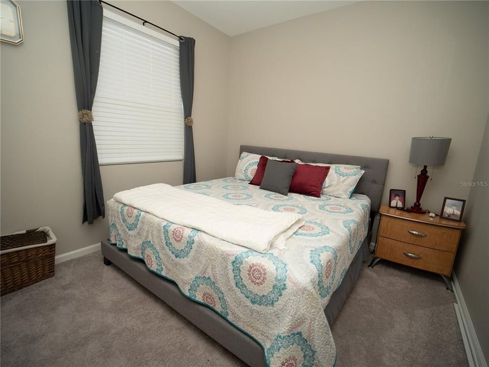 待售: $320,000 (3 贝兹, 2 浴室, 1702 平方英尺)