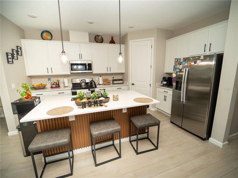 待售: $320,000 (3 贝兹, 2 浴室, 1702 平方英尺)