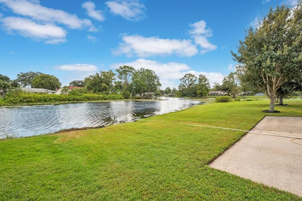 Active With Contract: $299,999 (2 beds, 2 baths, 1288 Square Feet)