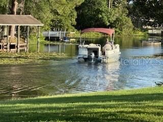 Active With Contract: $299,999 (2 beds, 2 baths, 1288 Square Feet)