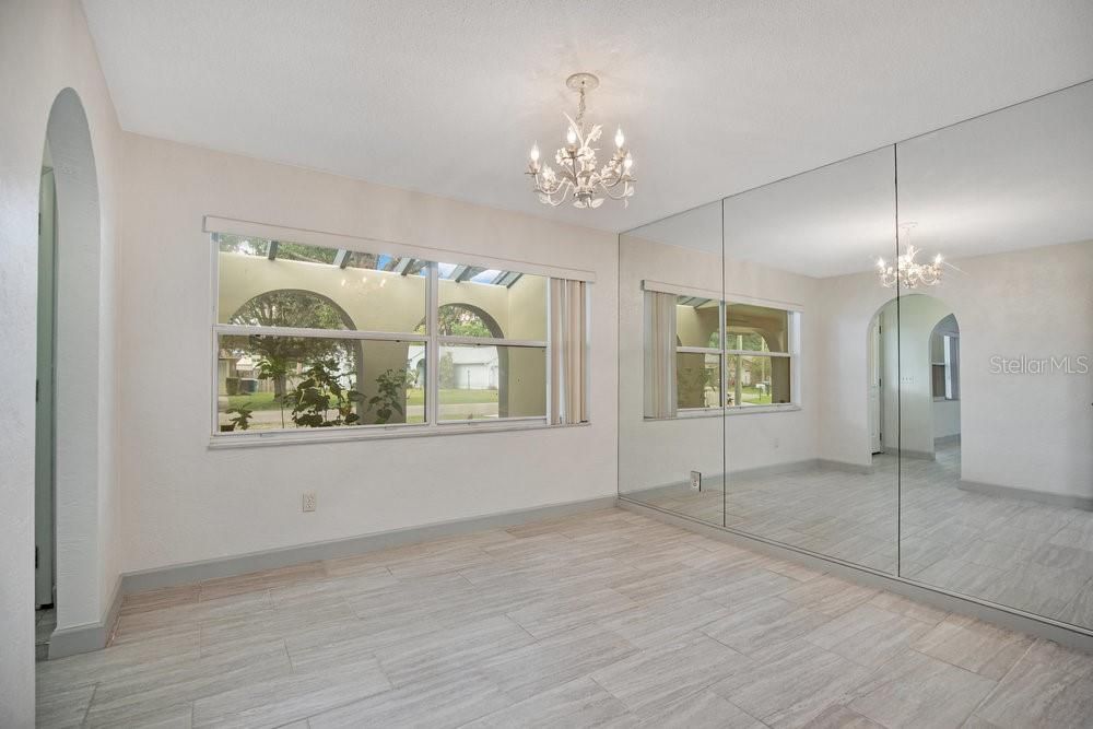 Active With Contract: $299,999 (2 beds, 2 baths, 1288 Square Feet)