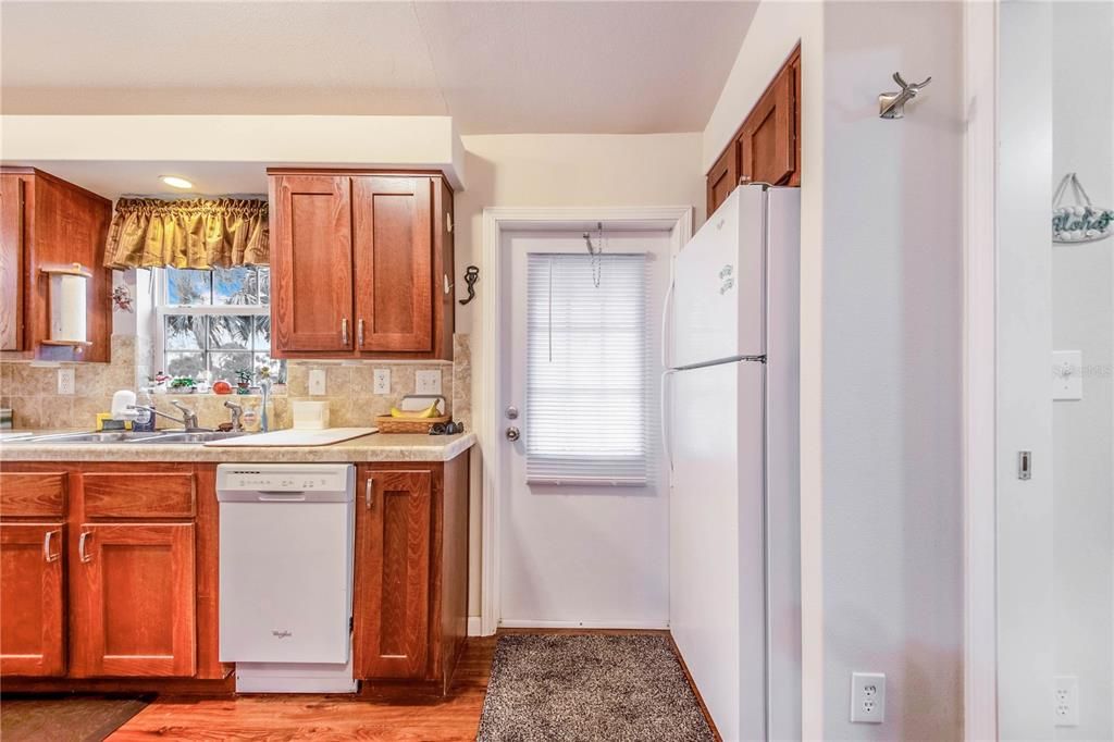 For Sale: $139,000 (1 beds, 1 baths, 499 Square Feet)