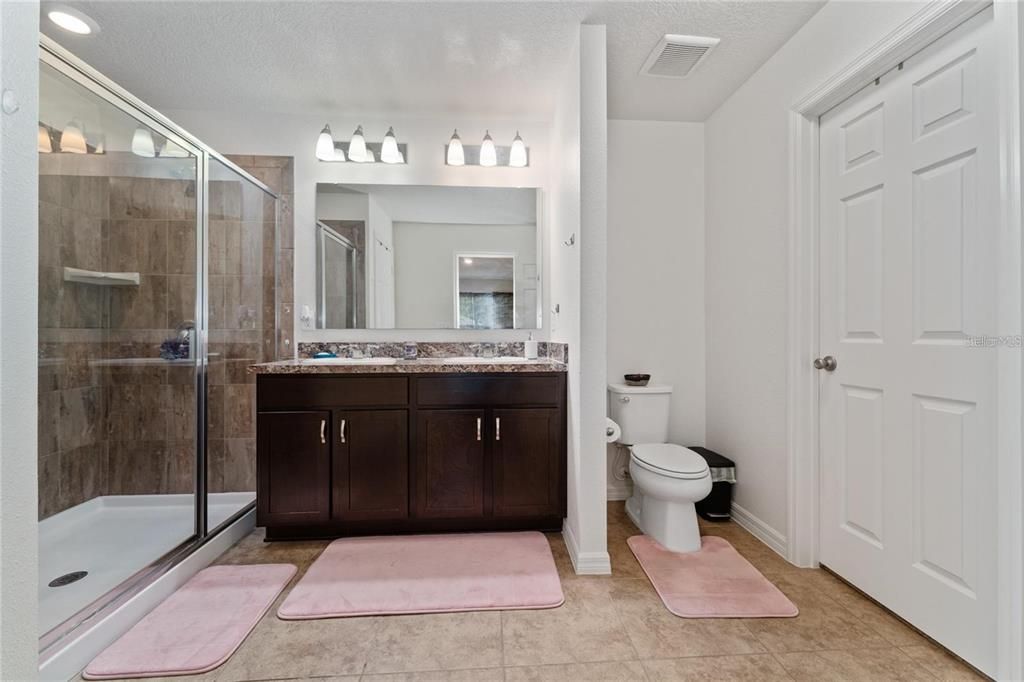 Active With Contract: $2,050 (3 beds, 2 baths, 1736 Square Feet)