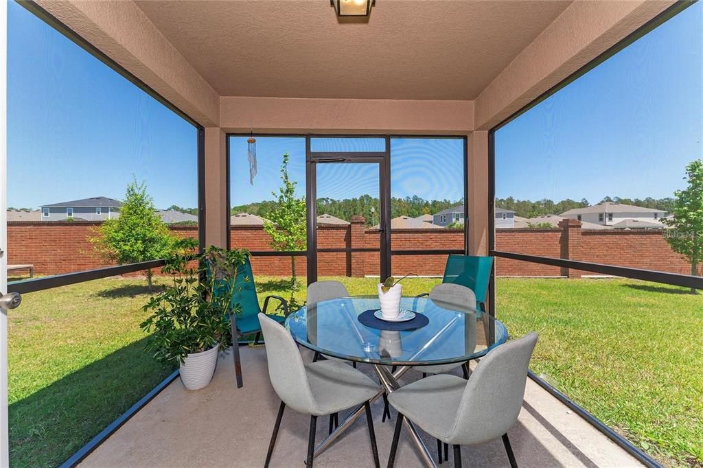 Active With Contract: $2,050 (3 beds, 2 baths, 1736 Square Feet)