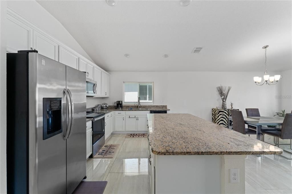 Active With Contract: $2,050 (3 beds, 2 baths, 1736 Square Feet)