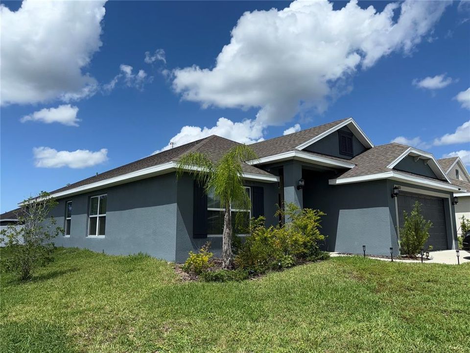 待售: $305,000 (4 贝兹, 2 浴室, 1820 平方英尺)