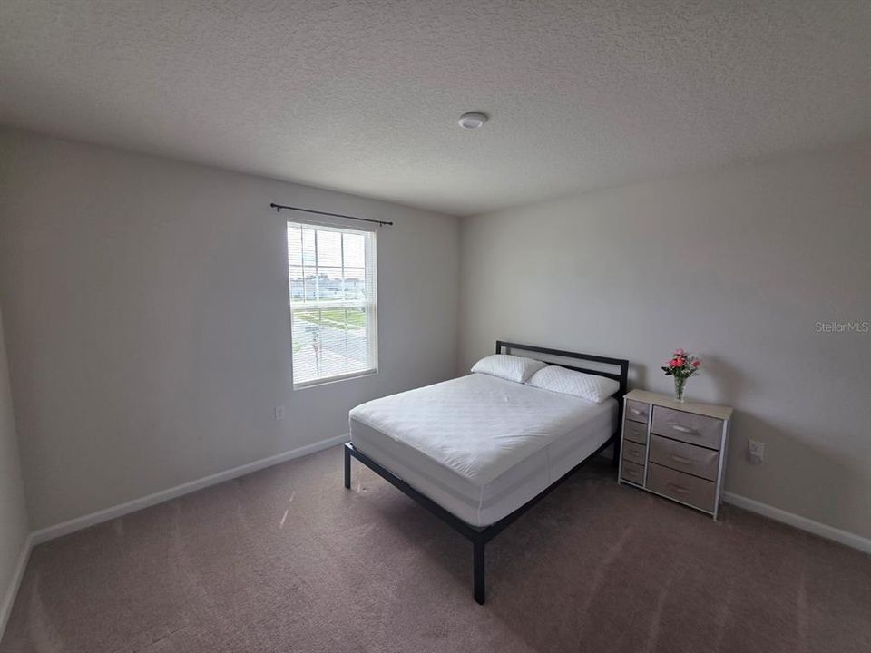 For Rent: $2,250 (4 beds, 2 baths, 2265 Square Feet)