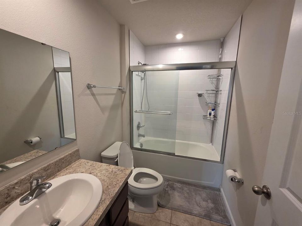 For Rent: $2,250 (4 beds, 2 baths, 2265 Square Feet)