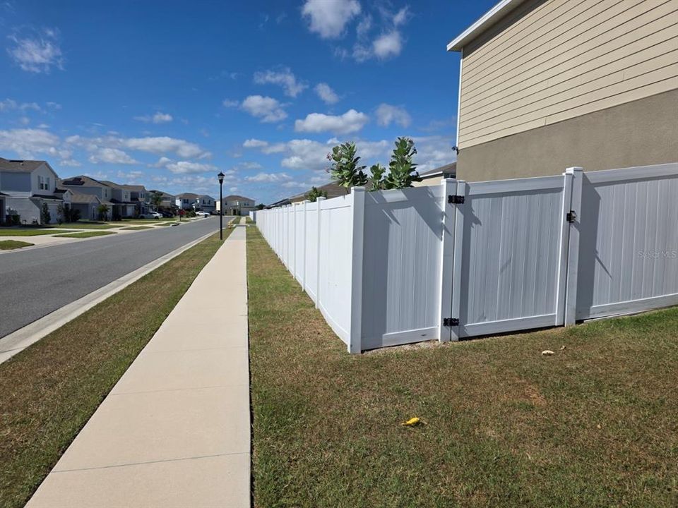 For Rent: $2,250 (4 beds, 2 baths, 2265 Square Feet)