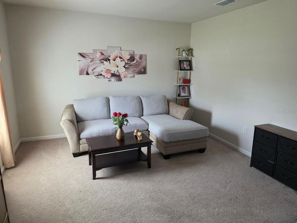 For Rent: $2,250 (4 beds, 2 baths, 2265 Square Feet)