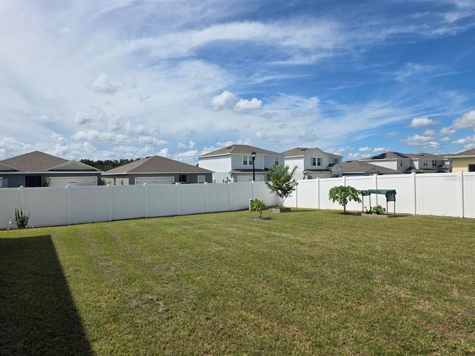 For Rent: $2,250 (4 beds, 2 baths, 2265 Square Feet)