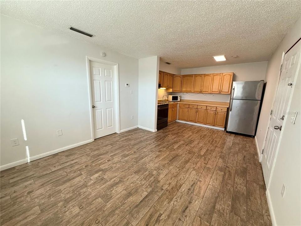 В аренду: $1,200 (1 спален, 1 ванн, 525 Квадратных фут)