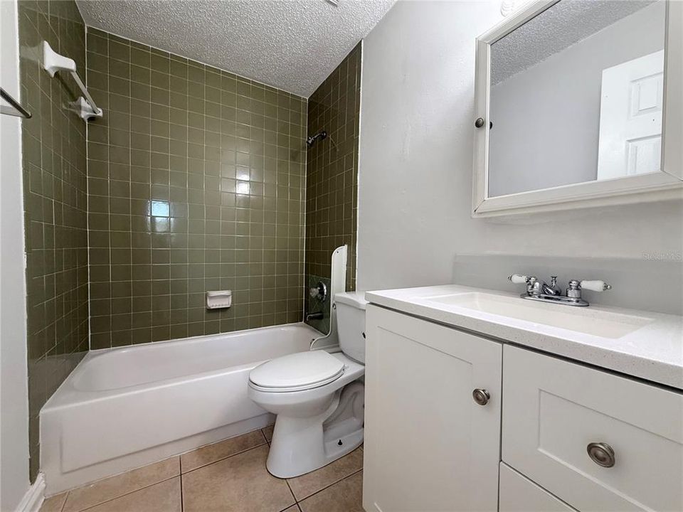 В аренду: $1,200 (1 спален, 1 ванн, 525 Квадратных фут)