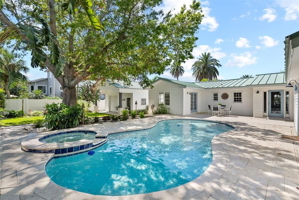 For Sale: $1,179,999 (4 beds, 3 baths, 1869 Square Feet)