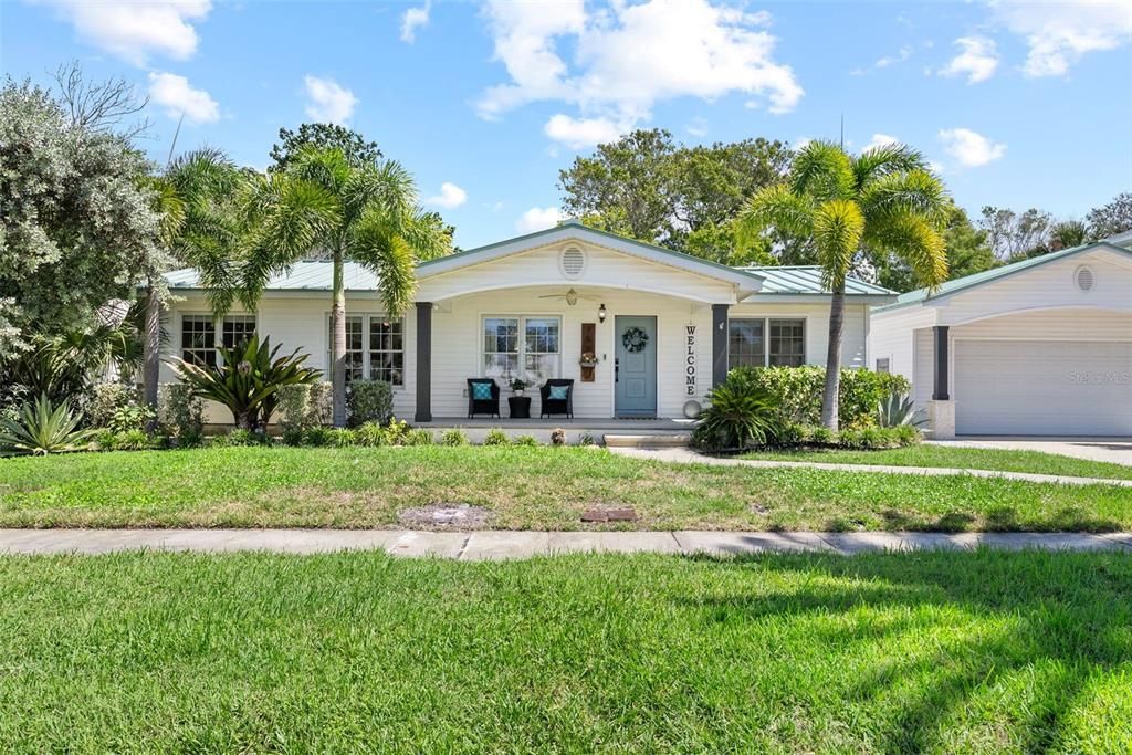 For Sale: $1,179,999 (4 beds, 3 baths, 1869 Square Feet)