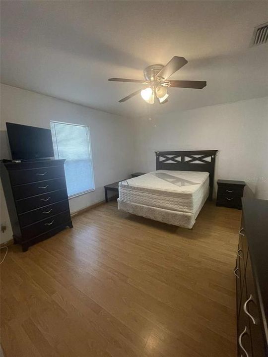 For Sale: $205,000 (3 beds, 2 baths, 1131 Square Feet)