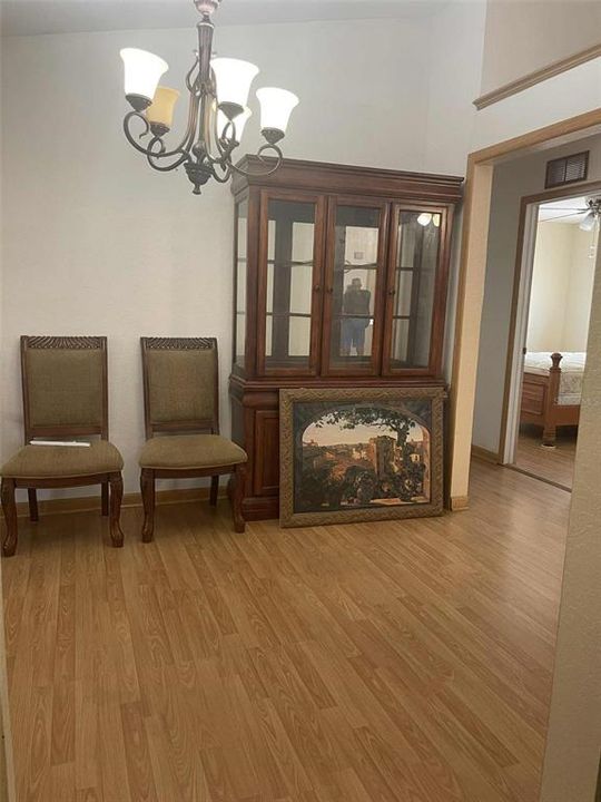 For Sale: $205,000 (3 beds, 2 baths, 1131 Square Feet)