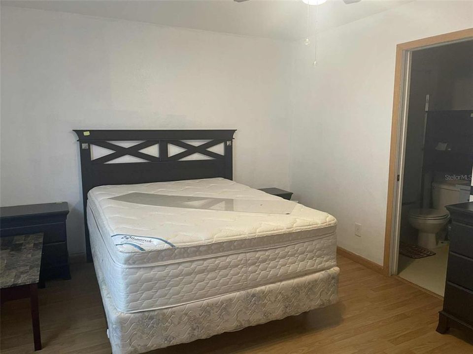 For Sale: $205,000 (3 beds, 2 baths, 1131 Square Feet)