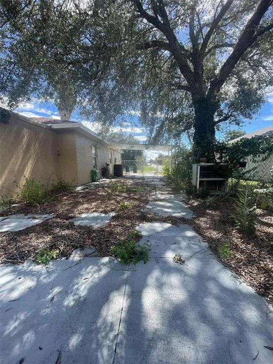 For Sale: $205,000 (3 beds, 2 baths, 1131 Square Feet)