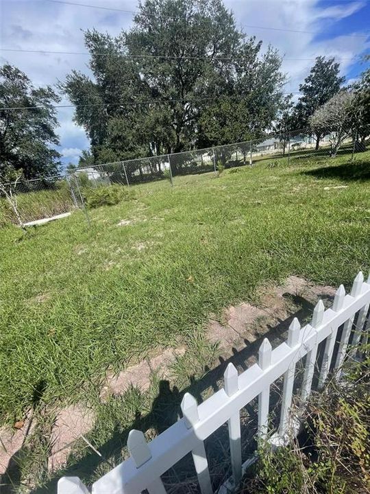 For Sale: $205,000 (3 beds, 2 baths, 1131 Square Feet)