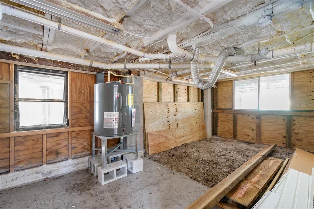 For Sale: $799,000 (3 beds, 2 baths, 1160 Square Feet)