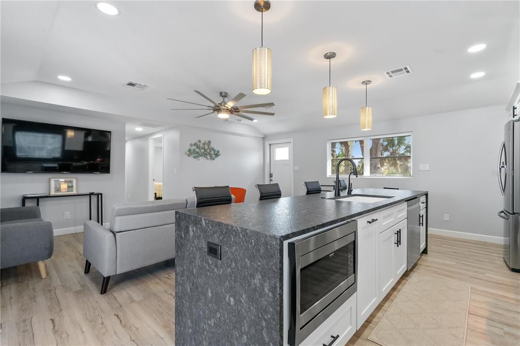 For Sale: $799,000 (3 beds, 2 baths, 1160 Square Feet)